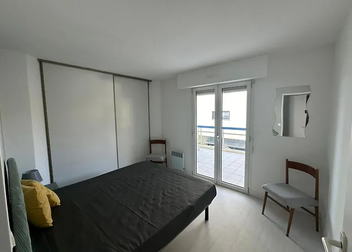 Spacieux Deux Pieces En Front De Pour 4 Personnes Ref 12 Apartment Saint-Raphael (Var)